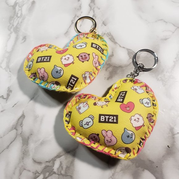 Bundled Heart Keychain - Picture 2 of 5